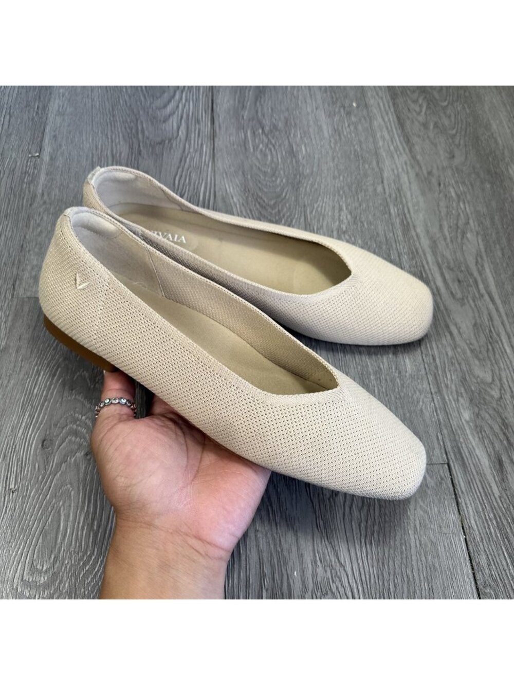 Vivaia Margot 2.0 Square-Toe V-Cut Flats Tan Knit Slip On Shoes Size 39.5